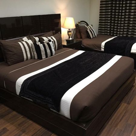 Royaute Luxury Suites And Hotel Gulberg Lahore Buitenkant foto
