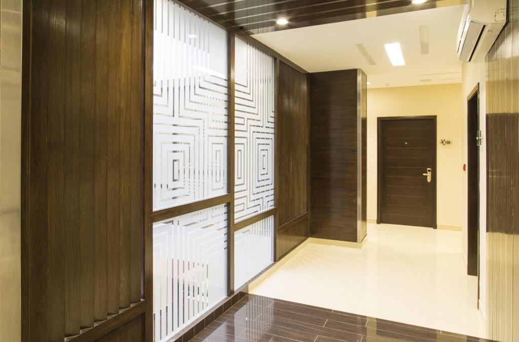 Royaute Luxury Suites And Hotel Gulberg Lahore Buitenkant foto
