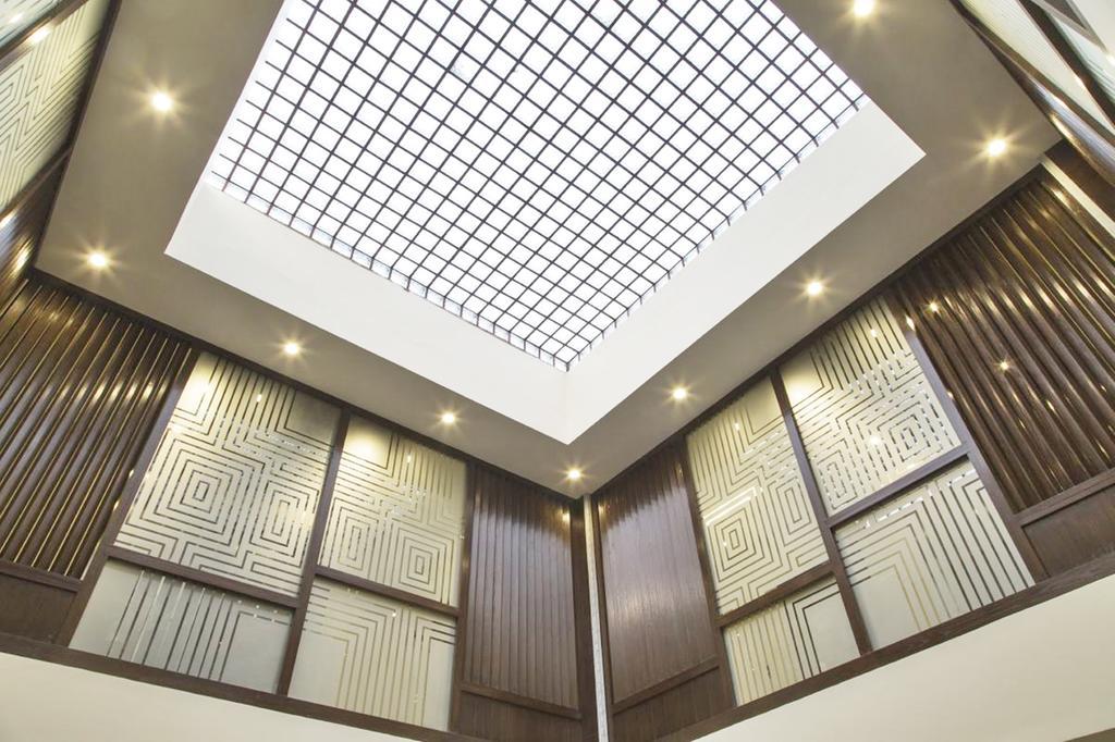 Royaute Luxury Suites And Hotel Gulberg Lahore Buitenkant foto