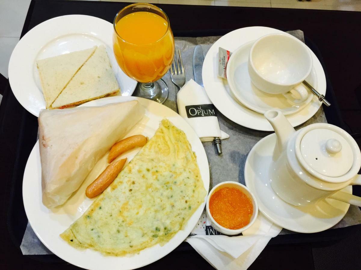 Royaute Luxury Suites And Hotel Gulberg Lahore Buitenkant foto